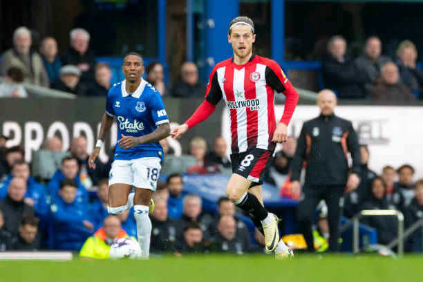 间的接应路 间的接应路