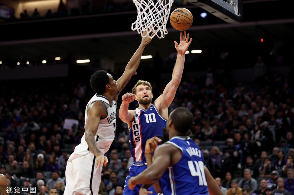 相比之下 相比之下