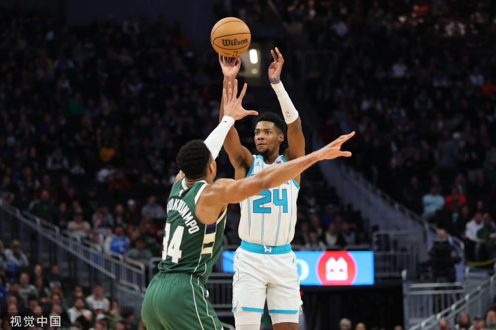 通过互动与 通过互动与